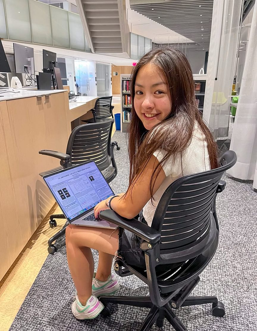 Valencia Zhang in class